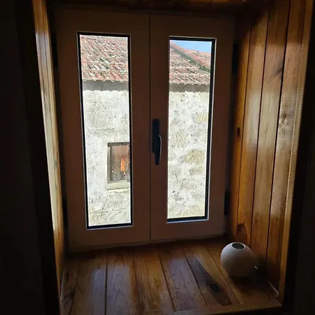 別荘 Charming House In Nova De Foz Coa With Private Entrance