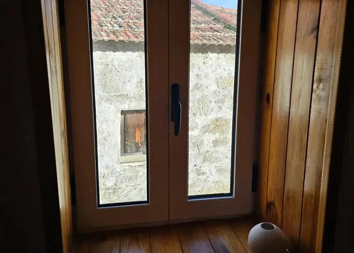 بيت للعطل Charming House In Nova De Foz Coa With Private Entrance